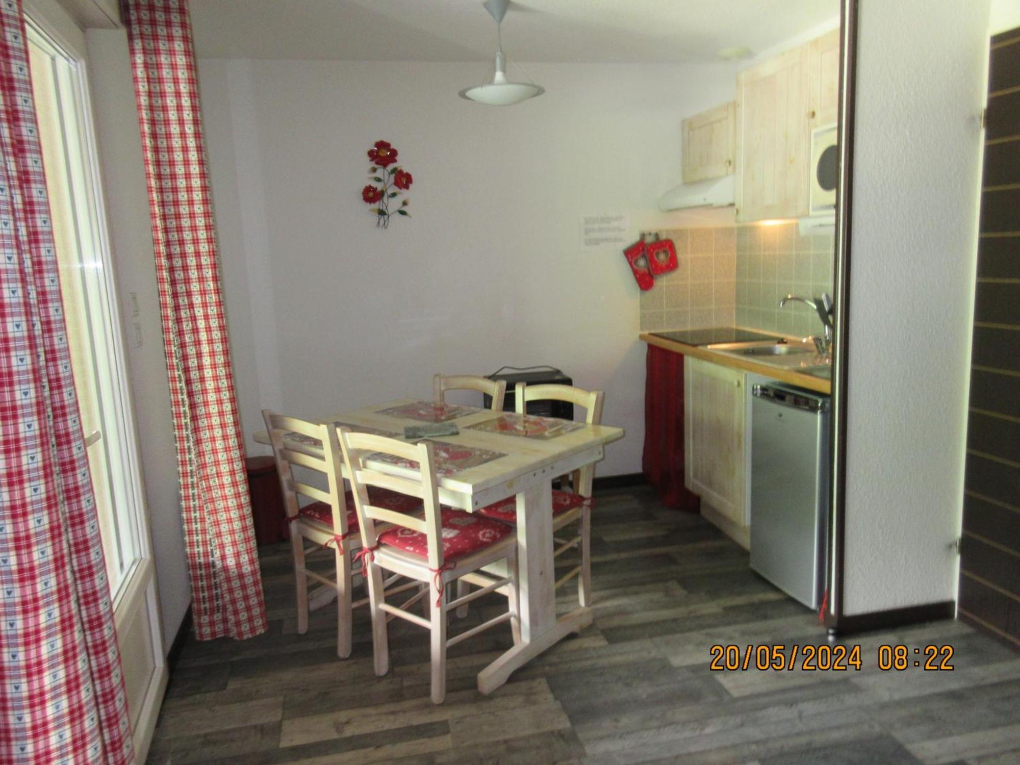 Studio Cerisema Pyrenees Zenith 吕兹-圣索沃尔 外观 照片